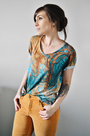 Short Sleeve V-Neck Neck Tee